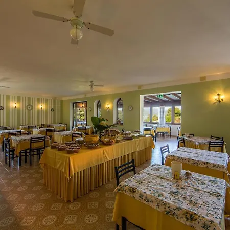 Hotel La Feluca 2*