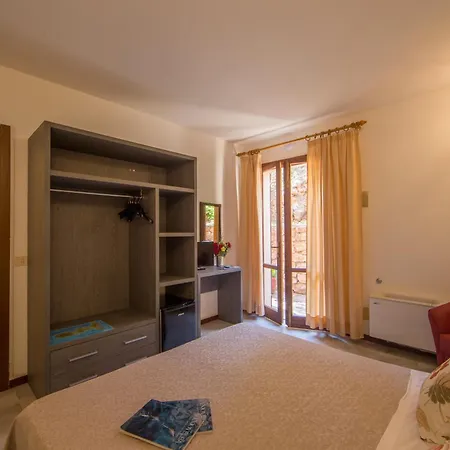 Hotel La Feluca 2*